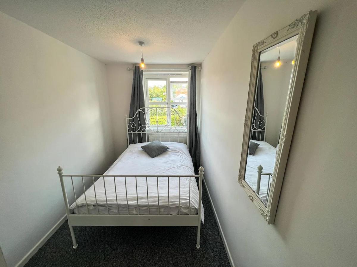 Stylish Apartment In City Centre Оксфорд Екстериор снимка