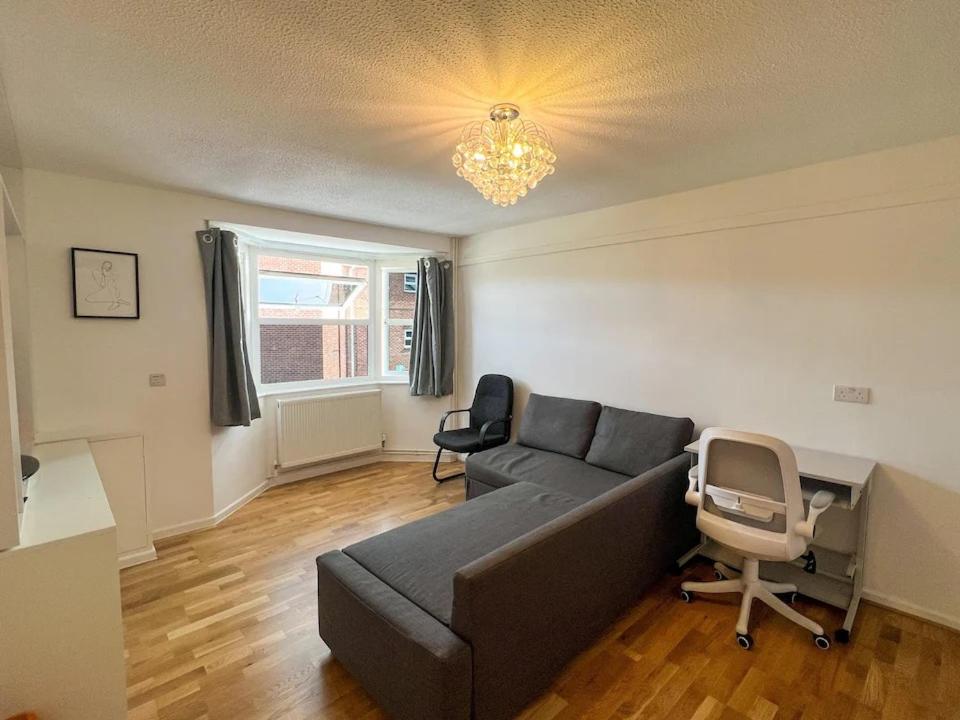 Stylish Apartment In City Centre Оксфорд Екстериор снимка